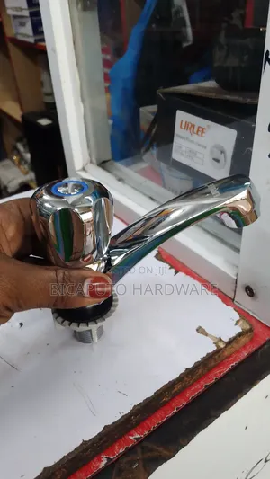Pillar Tap