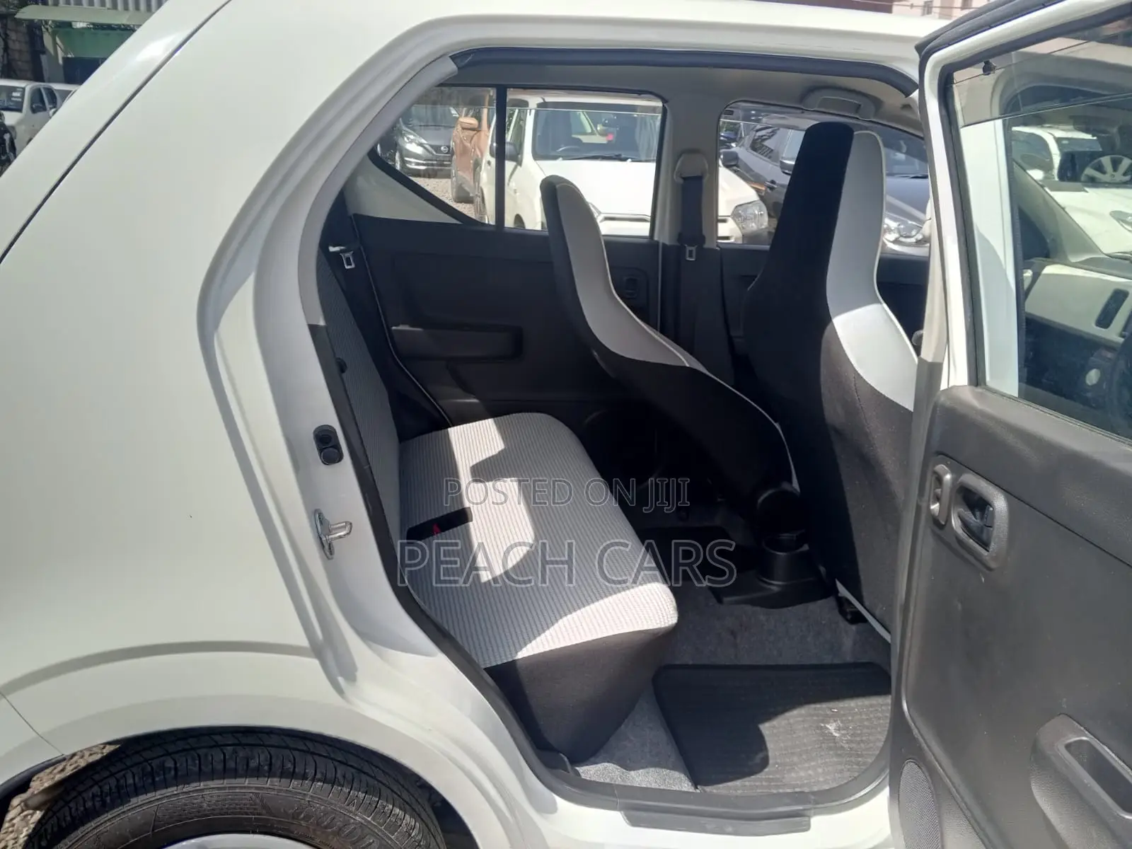 Suzuki Alto 2018 White