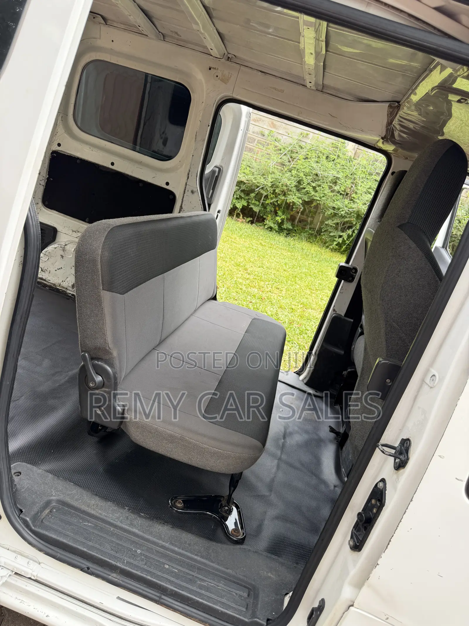 Nissan Vanette 2010 White