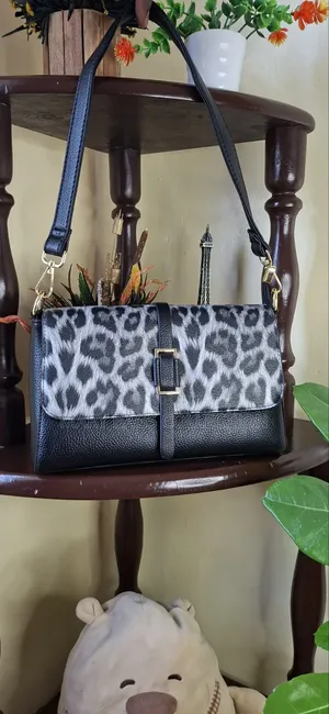 Shoulderbag
