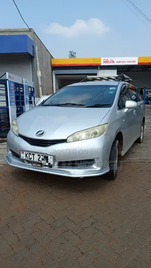 Toyota Wish 2012 Silver