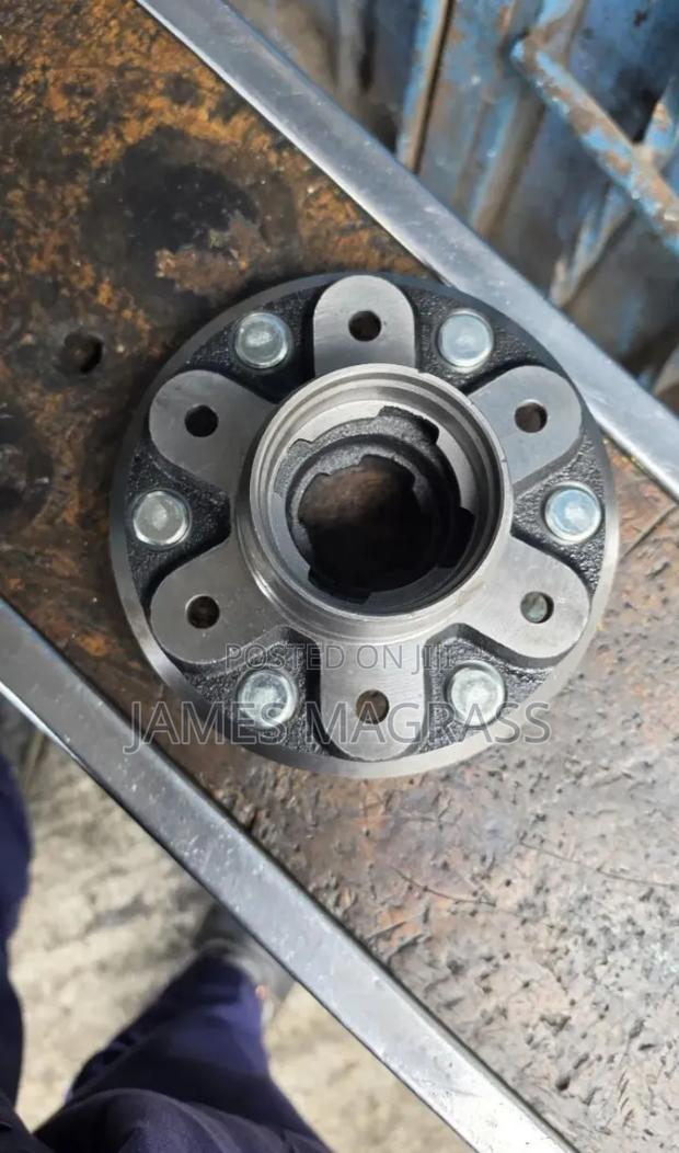 Hub Toyota Hiace 5l STD 6 - thumbnail 2