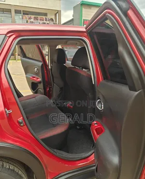 Nissan Juke 2011 Red