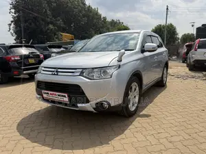 Mitsubishi Outlander 2015 Silver