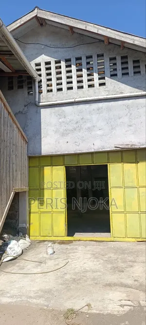 Spacious Godown to Let With Servant Quarters,Office and Washrooms