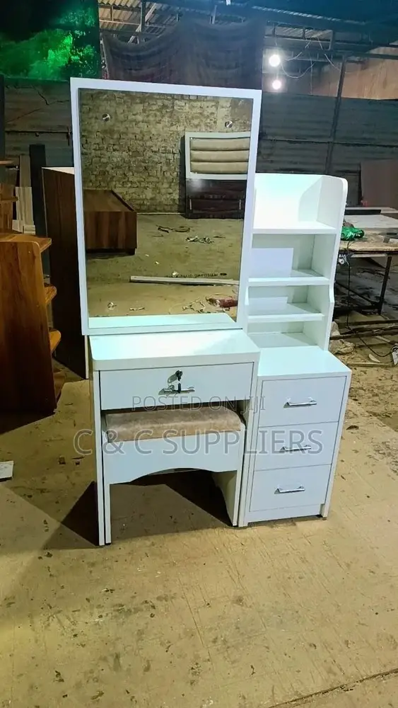 White Vanity Table With Sliding Mirror
