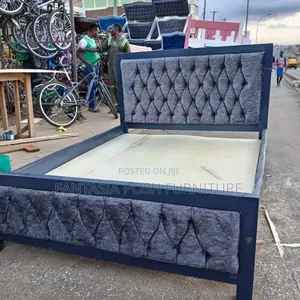 Grey/White Mocket Beds Size 5 by 6
