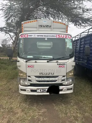 Isuzu NMR 2022 White