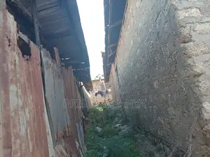 12bdrm House in Bengala, Mshomoroni for sale