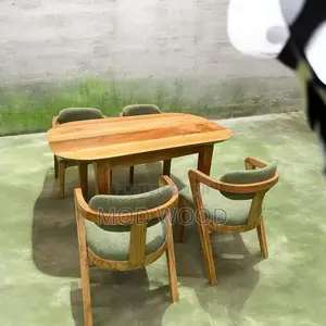 Modern 4-Seater Solid Wood Dining Set – Natural Beauty, Daily Comfort