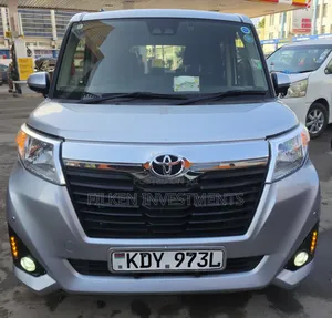 Toyota Roomy 2020 Silver