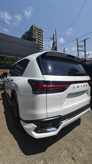 Lexus LX 2022 White