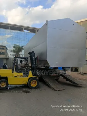 Forklift Available for Heavy Cargo Lifting