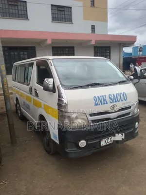 Toyota HiAce 2013 White