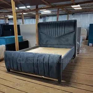 5x6 Grey Chester Bed.