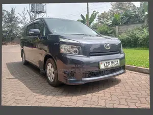 Toyota Voxy 2011 Blue