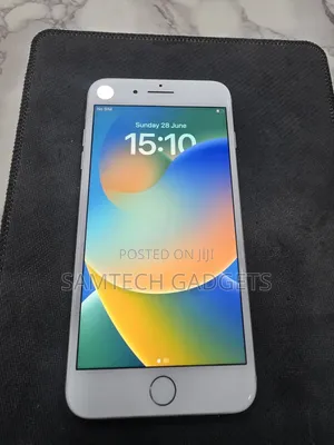 Apple iPhone 8 Plus 64 GB White