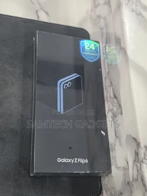 New Samsung Galaxy Z Flip6 256 GB Blue