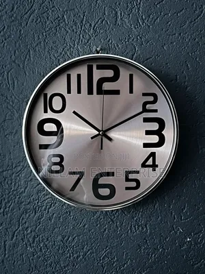 30cm Wall Clock With a Modern and Elegant Design