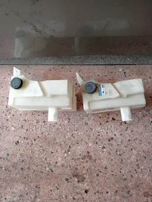 Nissan Xtrail T31 Coolant Reservoir