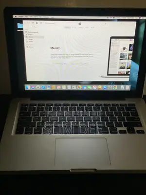 Laptop Apple MacBook Pro 8GB Intel Core 7 HDD 500GB