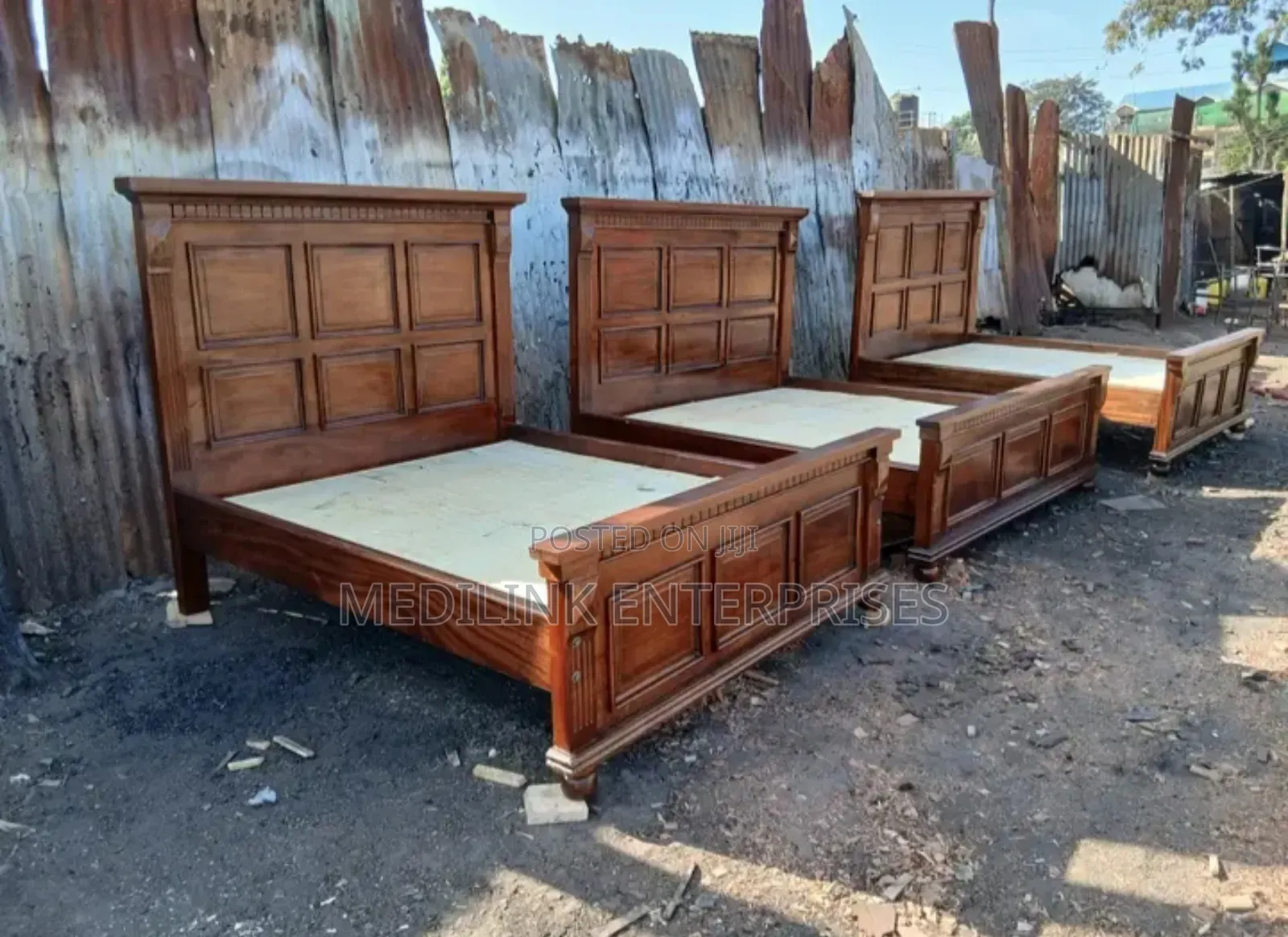 Scuba Solid Mahogany Beds 5*6 Customized