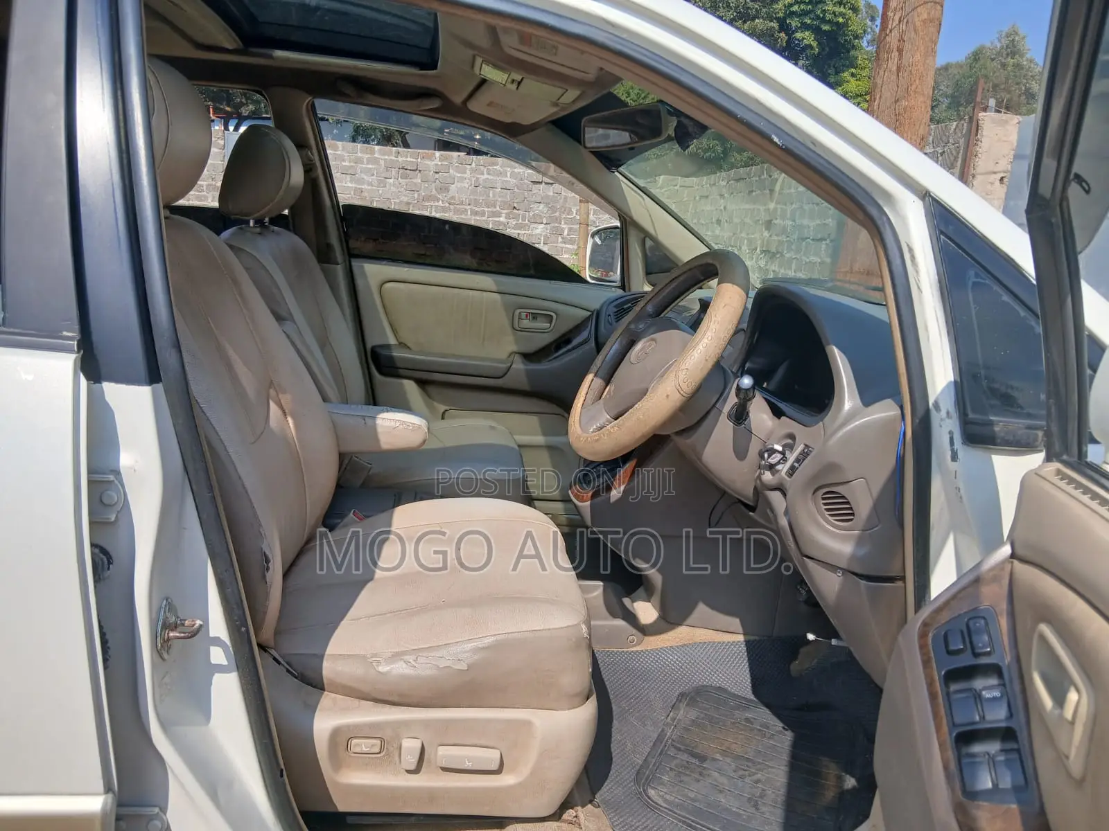 Toyota Harrier 2000 White