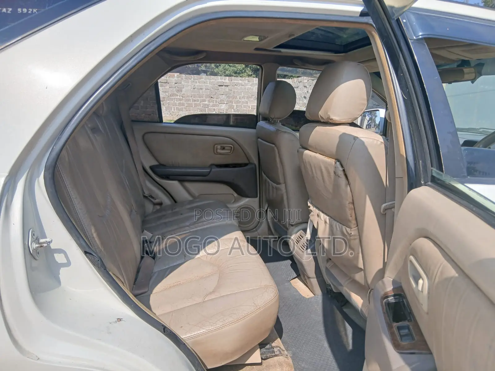 Toyota Harrier 2000 White