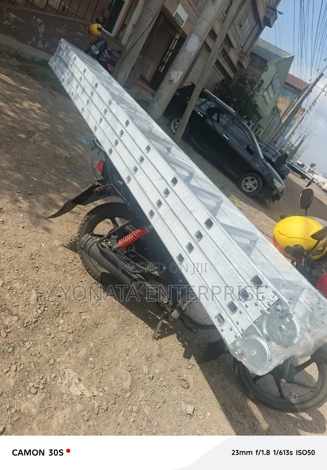 Brand New 40ft Foldable Ladder(4*10)