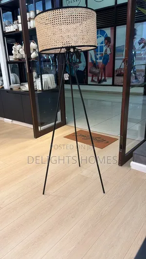 Rattan Floor Lamp_ex
