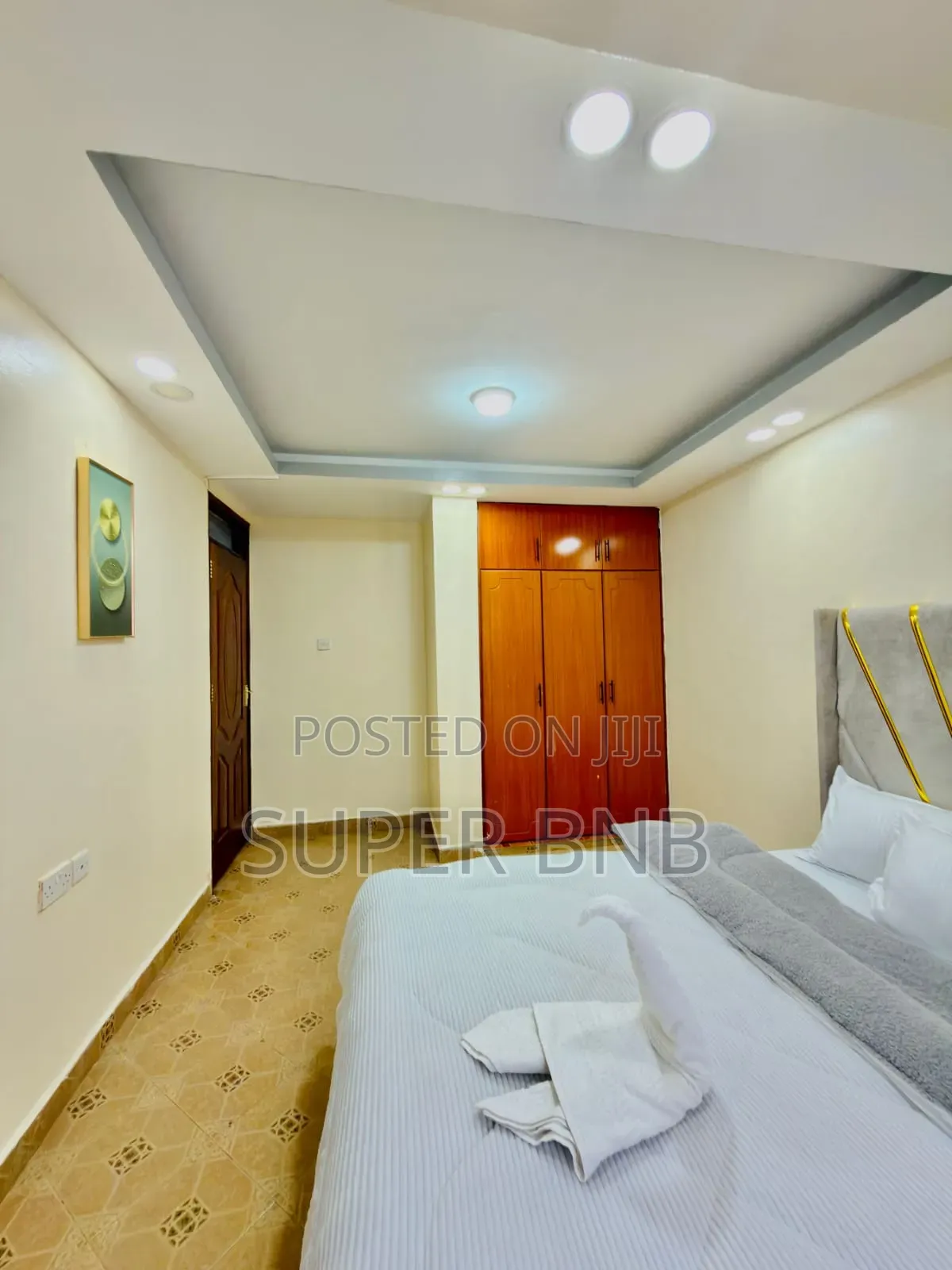 Airbnb 5 Bedrooms Own Compound Partying Ruracio