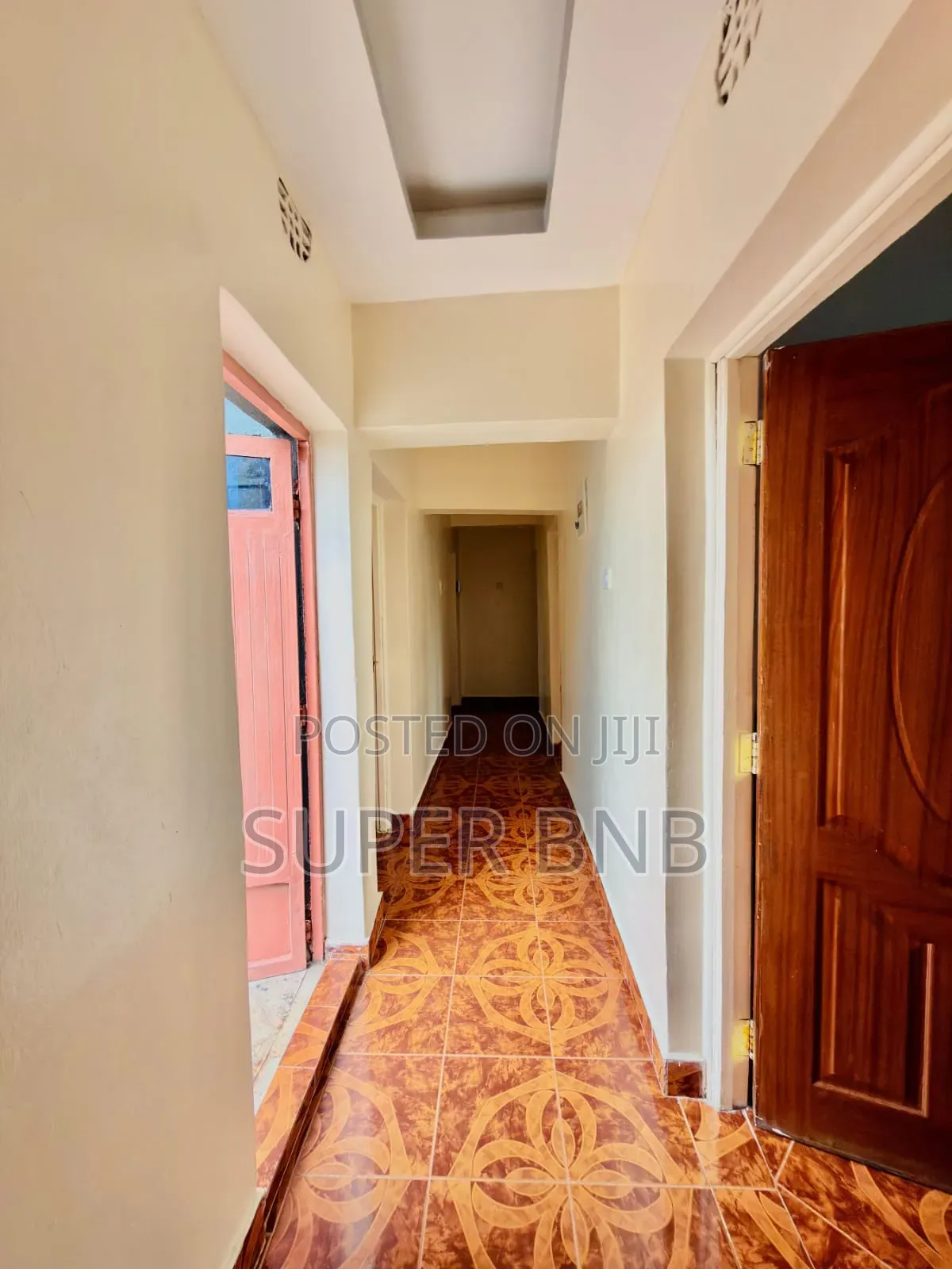 Airbnb 5 Bedrooms Own Compound Partying Ruracio