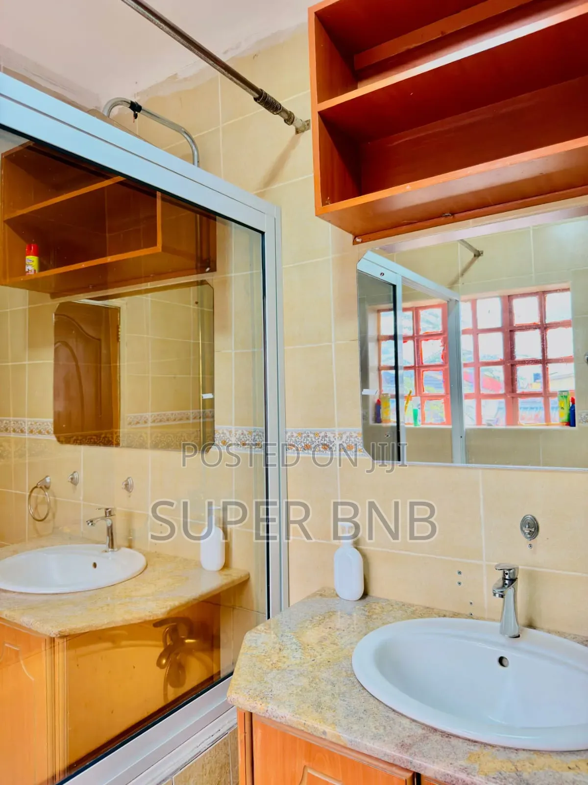 Airbnb 5 Bedrooms Own Compound Partying Ruracio