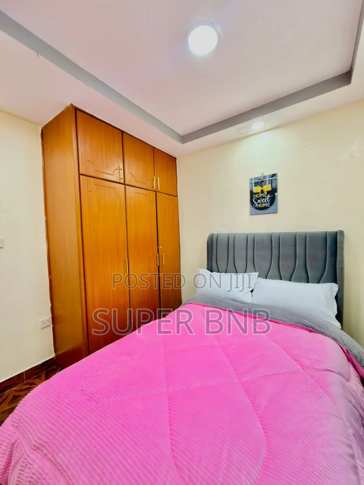Airbnb 5 Bedrooms Own Compound Partying Ruracio