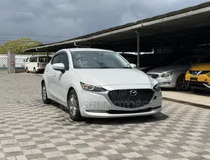 Mazda 2 2019 White