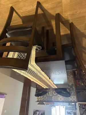Ashleys 6 Seater Dining Set