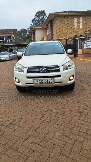 Toyota RAV4 2011 White