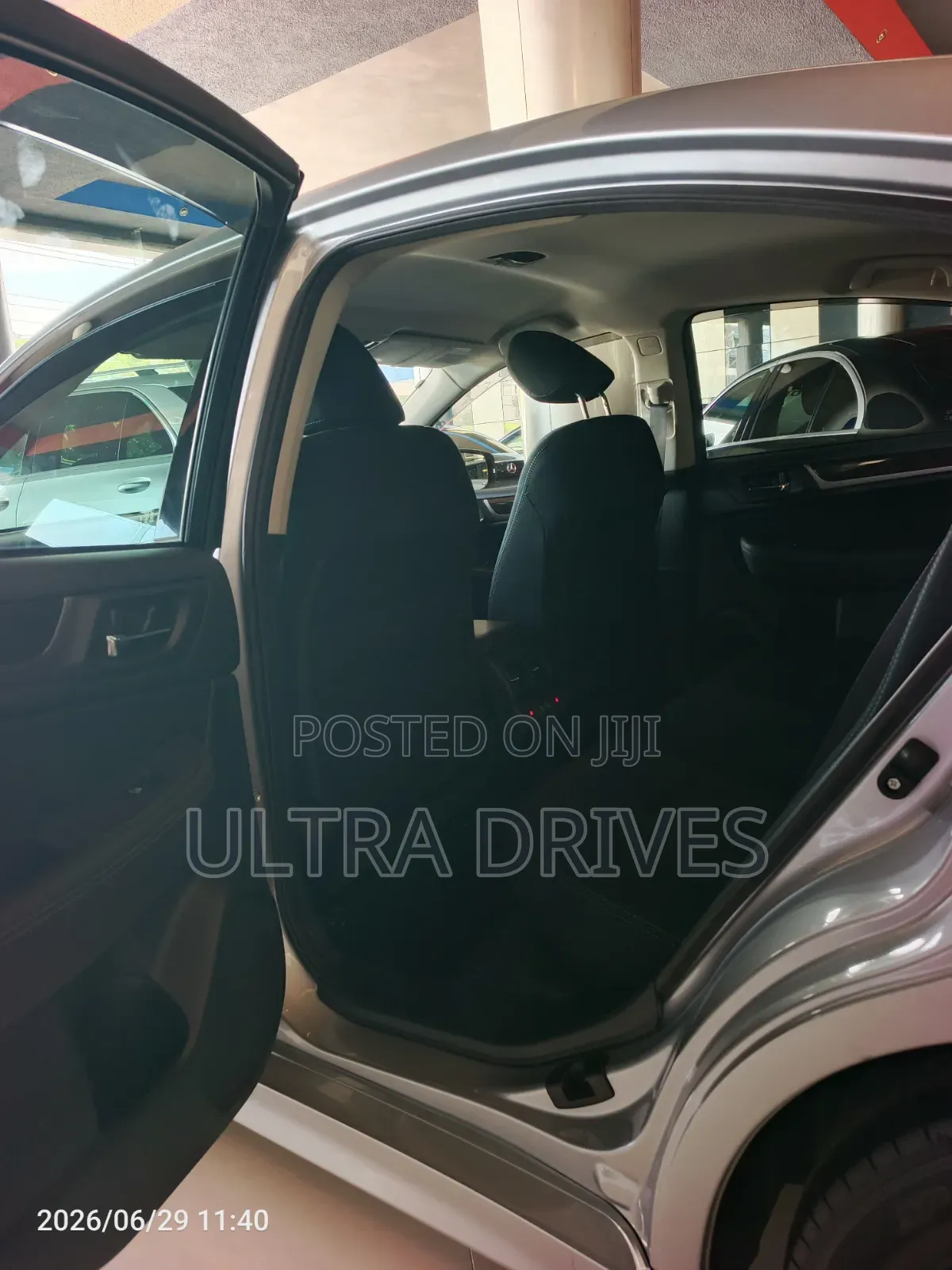 Subaru Legacy 2019 Silver