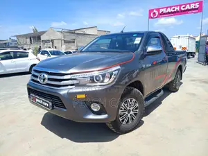 Toyota Hilux 2018 Silver