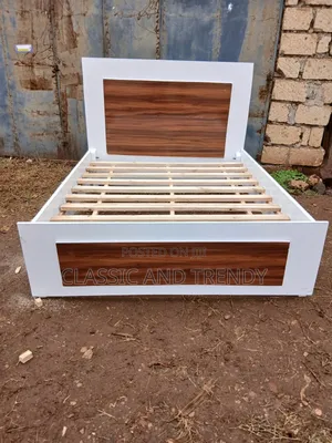 5x6 Wood and Walnut Board Bed
