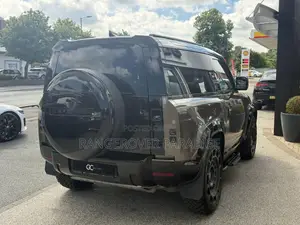 Land Rover Defender 2024 Brown