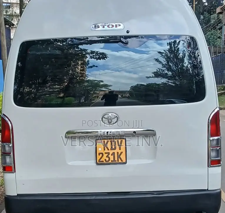 Toyota HiAce 2019 White