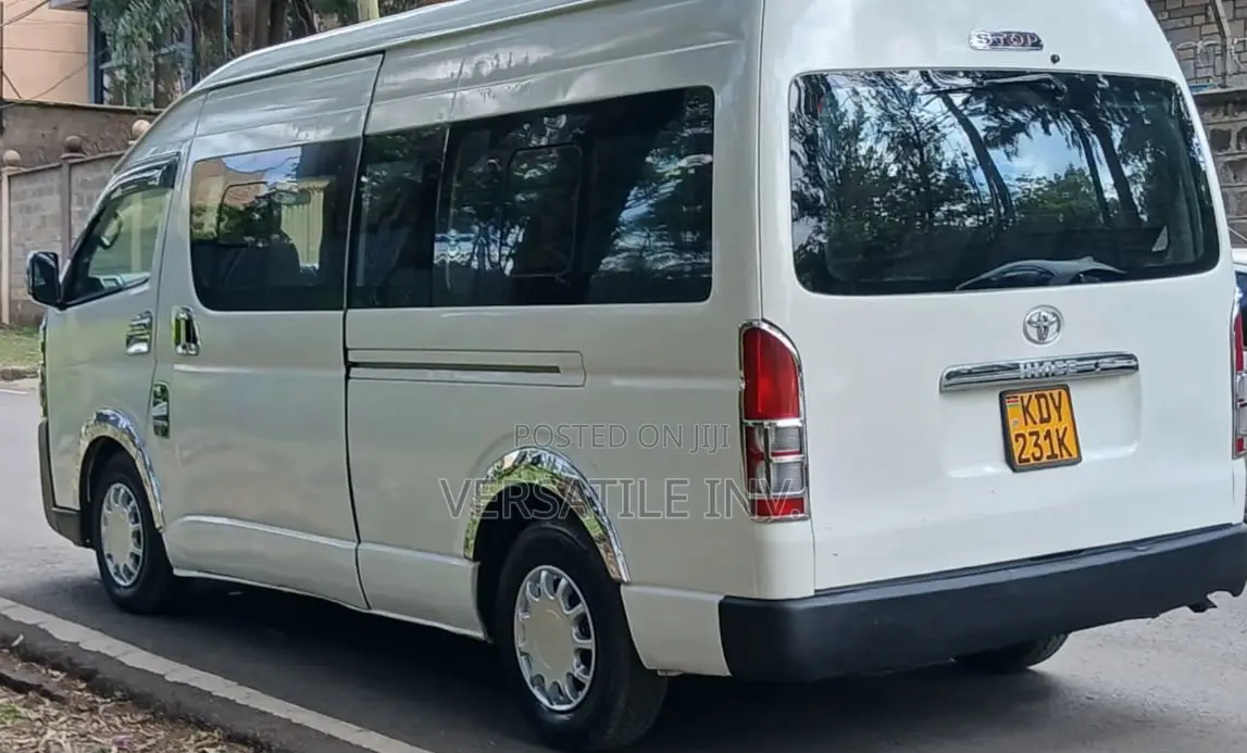 Toyota HiAce 2019 White