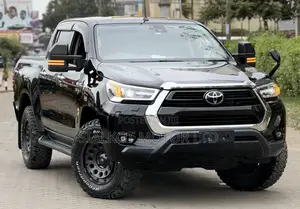Toyota Hilux Revo Double Cab Deisel 2.4 RWD 2021 Black