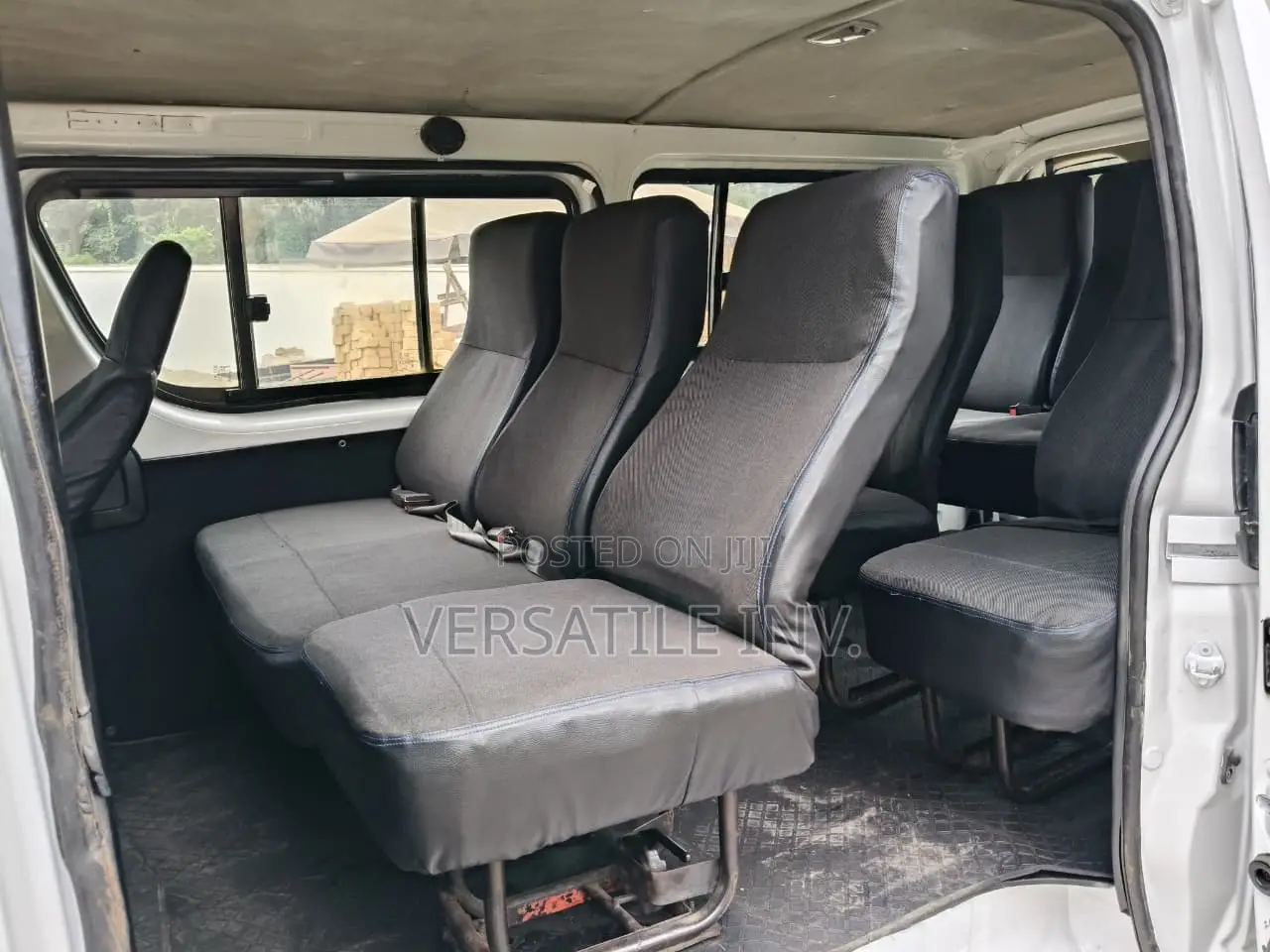 Toyota HiAce 2013 White