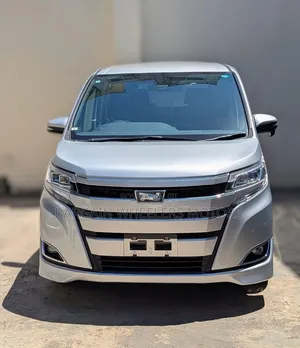 Toyota Noah 2020 Silver
