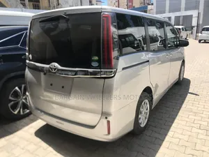 Toyota Noah 2020 Gray