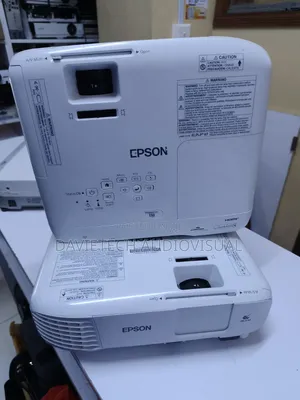 3800 Lumen Epson Powerlite 118 Projector