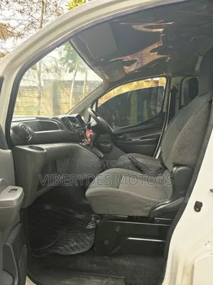 Nissan NV200 2010 White