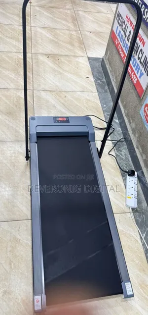 Foldable Walking Pad Treadmill With Incline and Hand Rails
